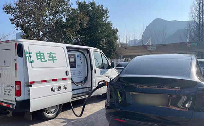 清镇汽车搭电
